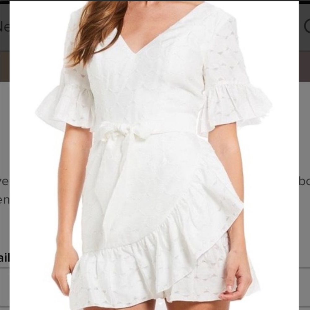 C/MEO Gorgeous White Dress